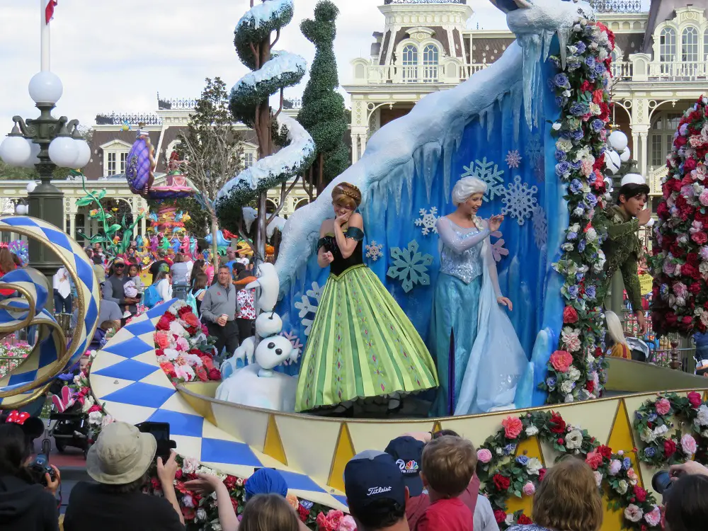 Anna and Elsa at Disney World on the Princess Garden Float in Magic Kingdom.