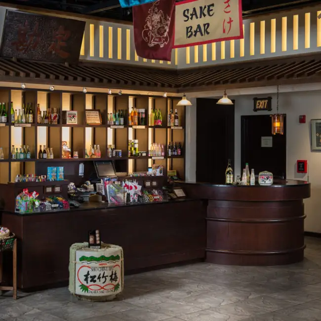 Photo of the Sake bar at Mitsukoshi Department Store