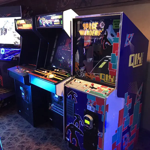 80s Retro Arcade Game cabinets