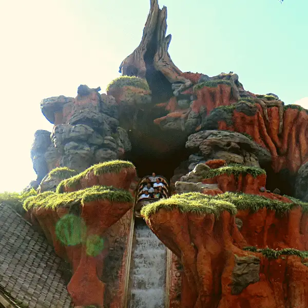 Splash Mountain - The Scariest Rides at Disney World