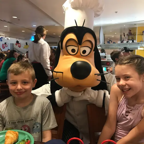 character breakfast at disney yacht club