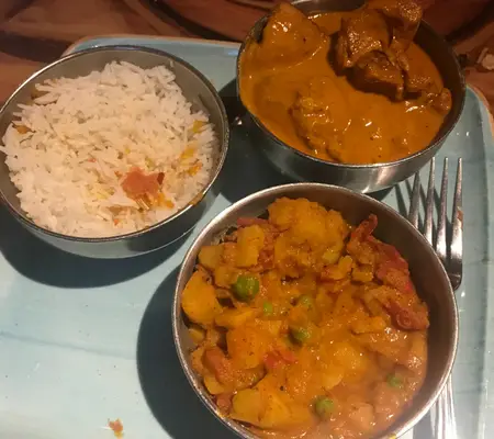 Sanaa Curry Dishes