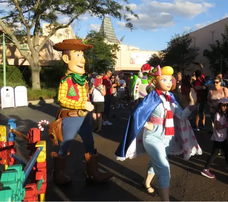 Woody and Bo Peep at Toy Story Land